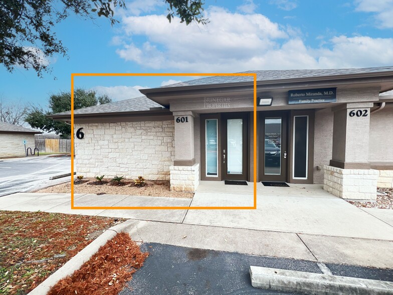 Primary Photo Of 1508 Dessau Ridge Ln, Austin Medical For Sale