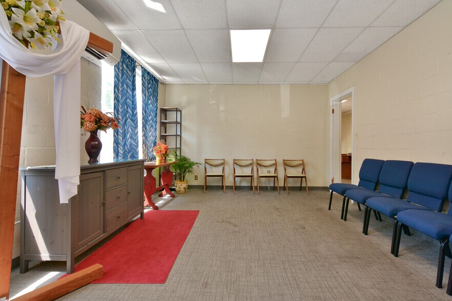 More Photos Of 163 E Haverhill St, Lawrence Religious Facility For Sale