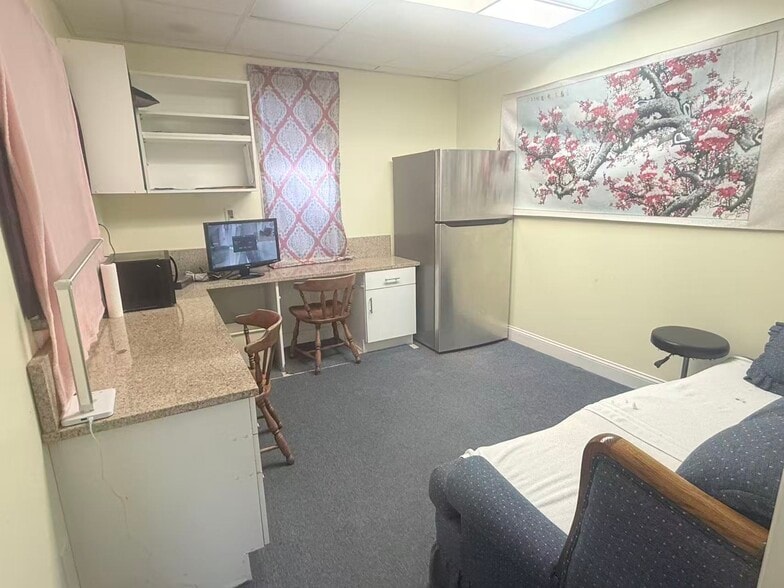 More Photos Of 106 Elden St, Herndon Medical For Sale