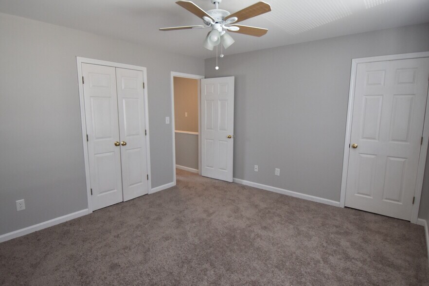 More Photos Of 600-650 S Main St, Mooresville Apartments For Sale