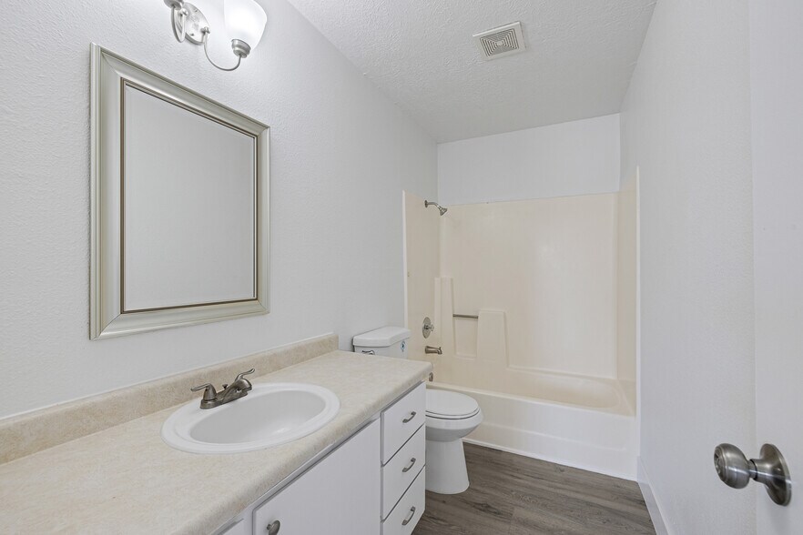 More Photos Of 126 E 1st North St, Mesquite Multifamily For Sale