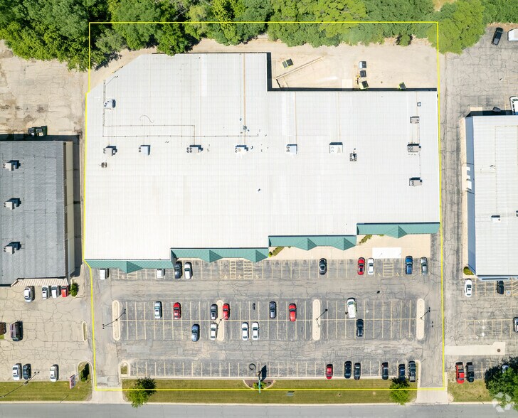 More Photos Of 2024-2050 S Stoughton Rd, Madison General Retail For Sale