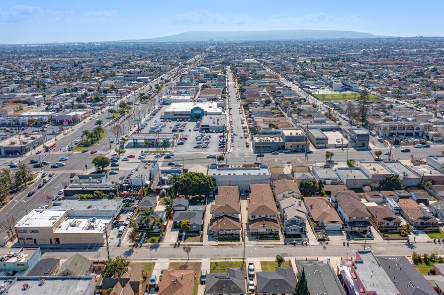 More Photos Of 4446 W 142nd St, Hawthorne Apartments For Sale