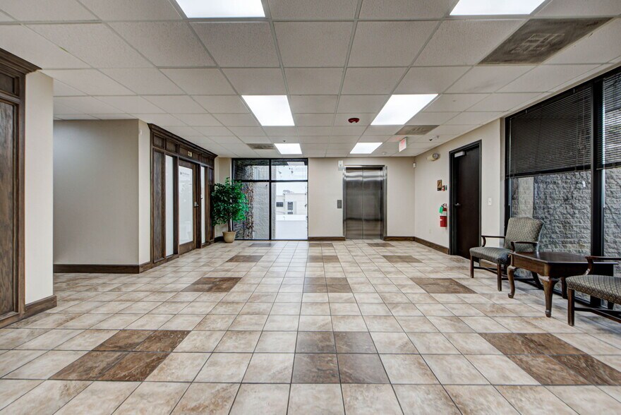 More Photos Of 3727 NW 63rd St, Oklahoma City Medical For Sale