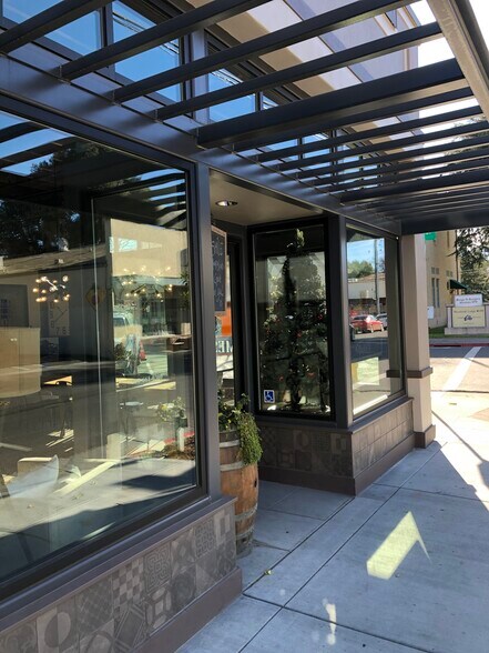 More Photos Of 427-433 College St, Woodland Office For Lease
