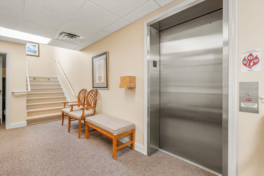 More Photos Of 9 San Bartola Dr, Saint Augustine Medical For Sale