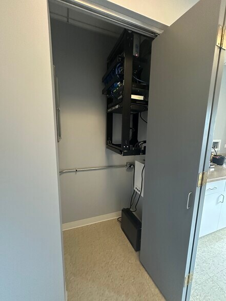 More Photos Of 111 N Wabash Ave, Chicago Office For Lease