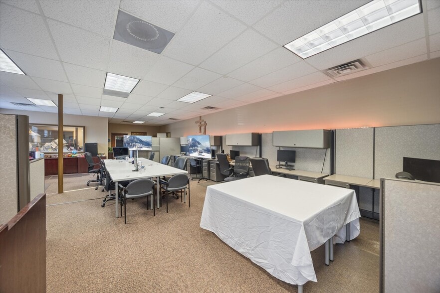 More Photos Of 750 S Main St, Bountiful Loft Creative Space For Lease