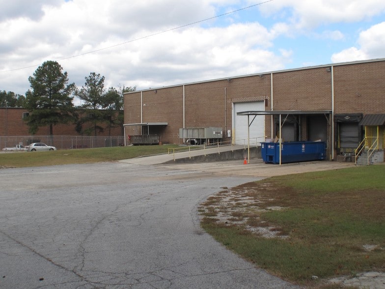 More Photos Of 55-65 Enterprise Blvd SW, Atlanta Distribution For Lease