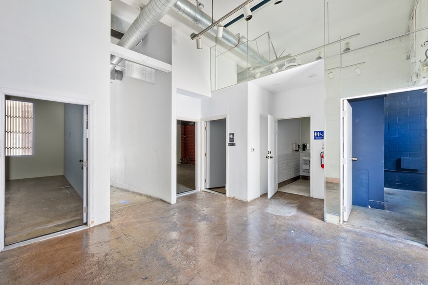 More Photos Of 7703 Melrose Ave, Los Angeles Storefront For Lease