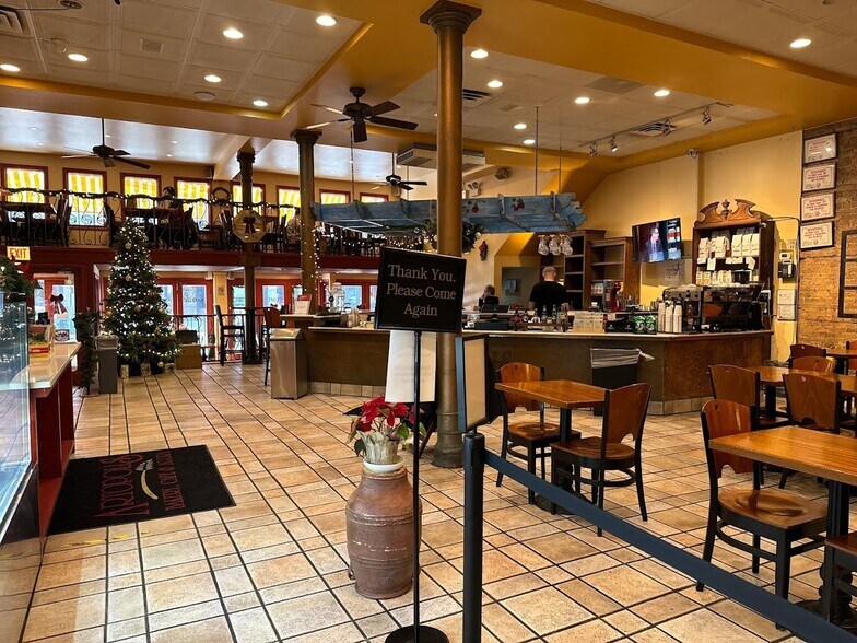 More Photos Of 308 S Halsted St, Chicago General Retail For Sale