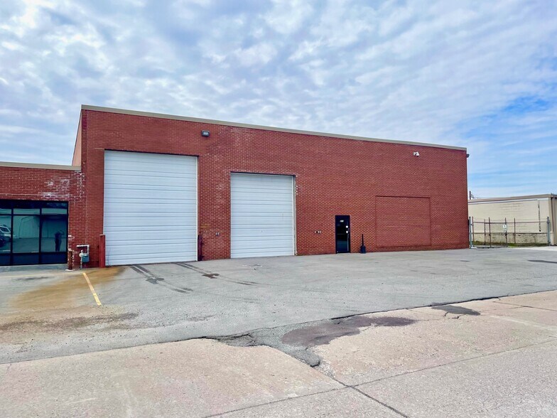 More Photos Of 211 N Spring St, Cape Girardeau Industrial For Sale