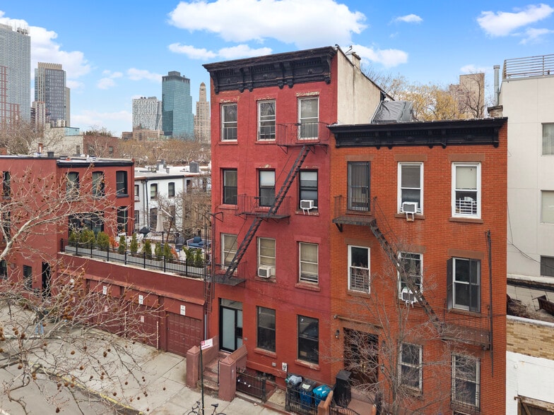 More Photos Of 187 Bond St, Brooklyn Apartments For Sale