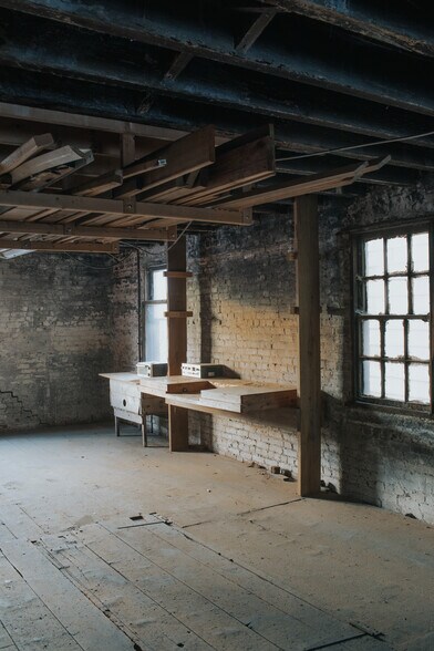 More Photos Of 32 Chambers St, Newburgh Light Manufacturing For Sale