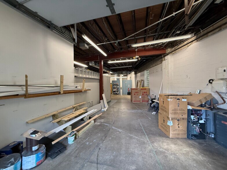 More Photos Of 2809 Banksville Rd, Pittsburgh Office For Lease