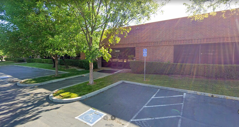 More Photos Of 1616-1632 Da Vinci Ct, Davis Flex For Lease