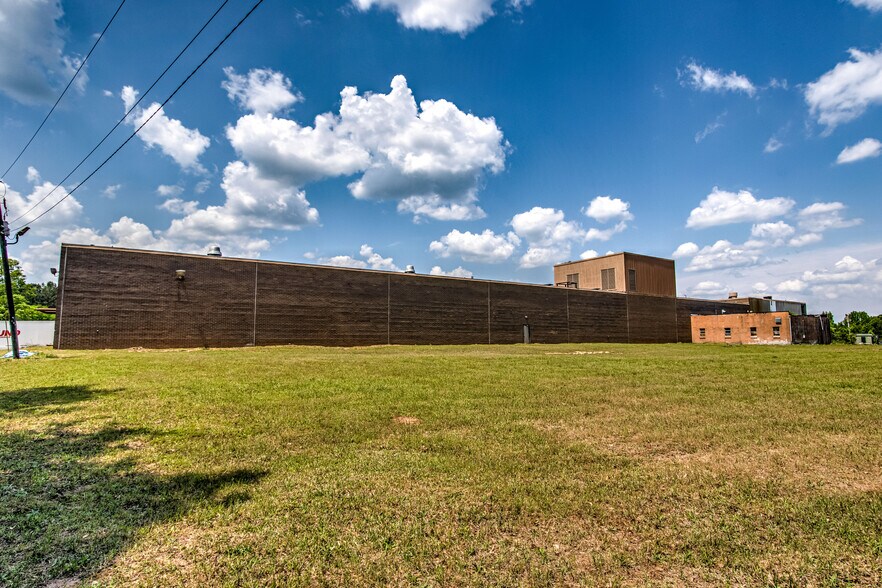 More Photos Of 1664 Sharon Rd, Washington Warehouse For Sale