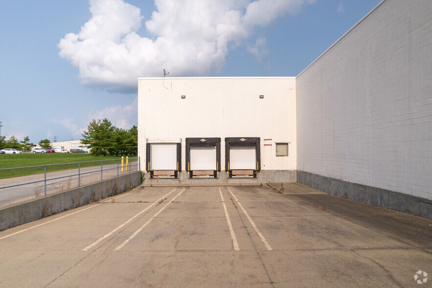 More Photos Of 2323 W Pioneer Pky, Peoria Unknown For Lease