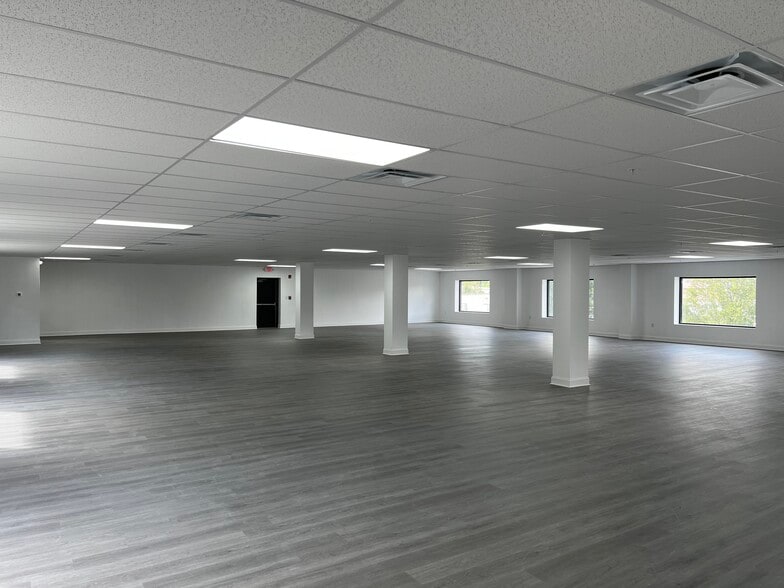 More Photos Of 1241 College Park Dr, Dover Loft Creative Space For Lease