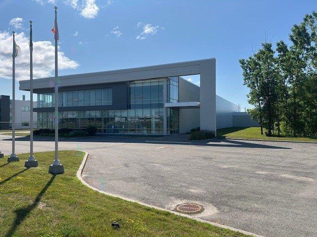 More Photos Of 4160 Hwy Desserte Sud Laval (A-440), Laval Industrial For Lease