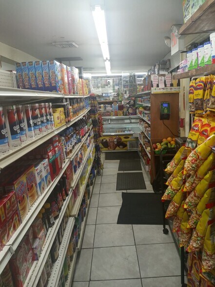 More Photos Of 17 Spring St, Trenton General Retail For Sale