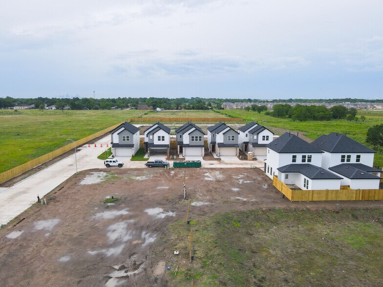 More Photos Of 6402 Pregenero Ln, Houston Land For Sale