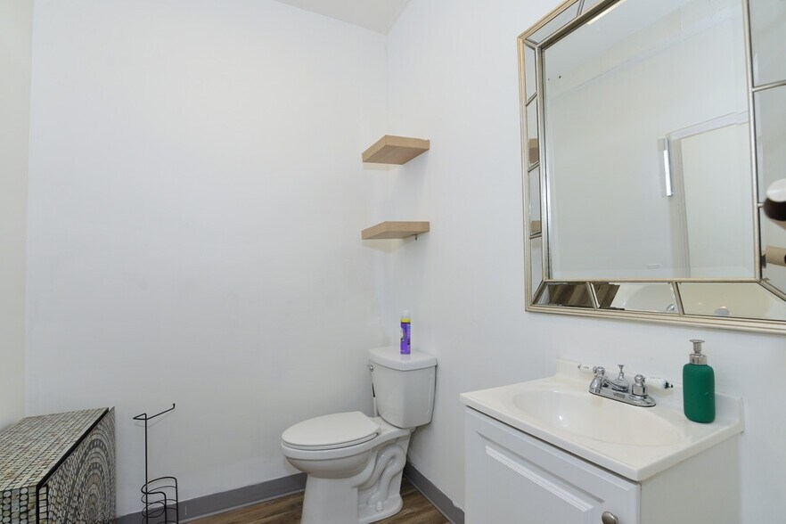 More Photos Of 7354-7366 Post Rd, North Kingstown Restaurant For Sale