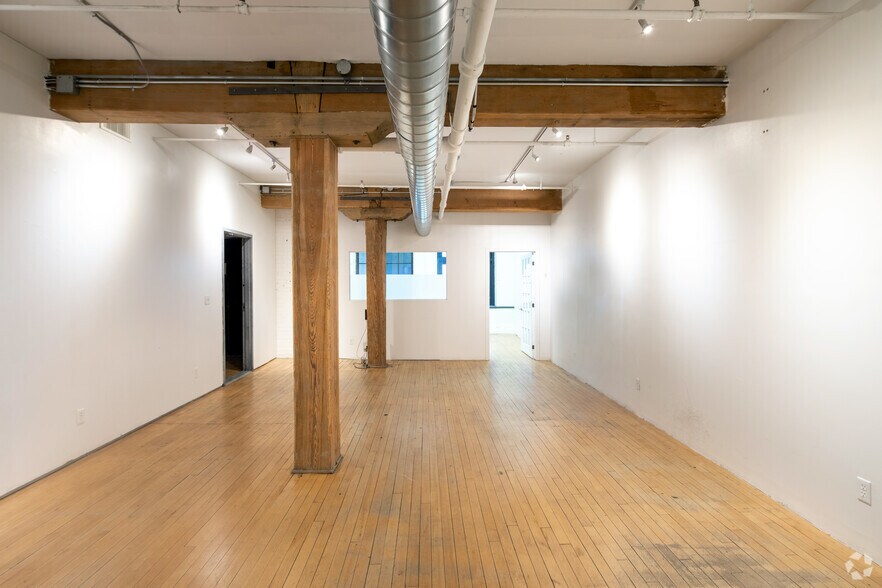 More Photos Of 639 Queen St W, Toronto Office For Lease