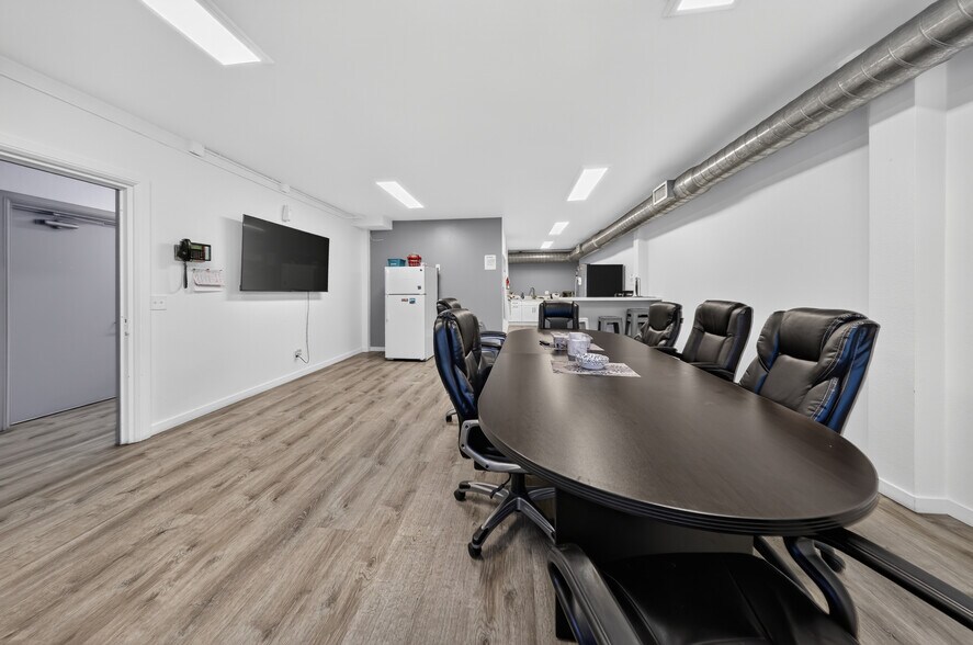 More Photos Of 20847 Sherman Way, Canoga Park Office For Sale