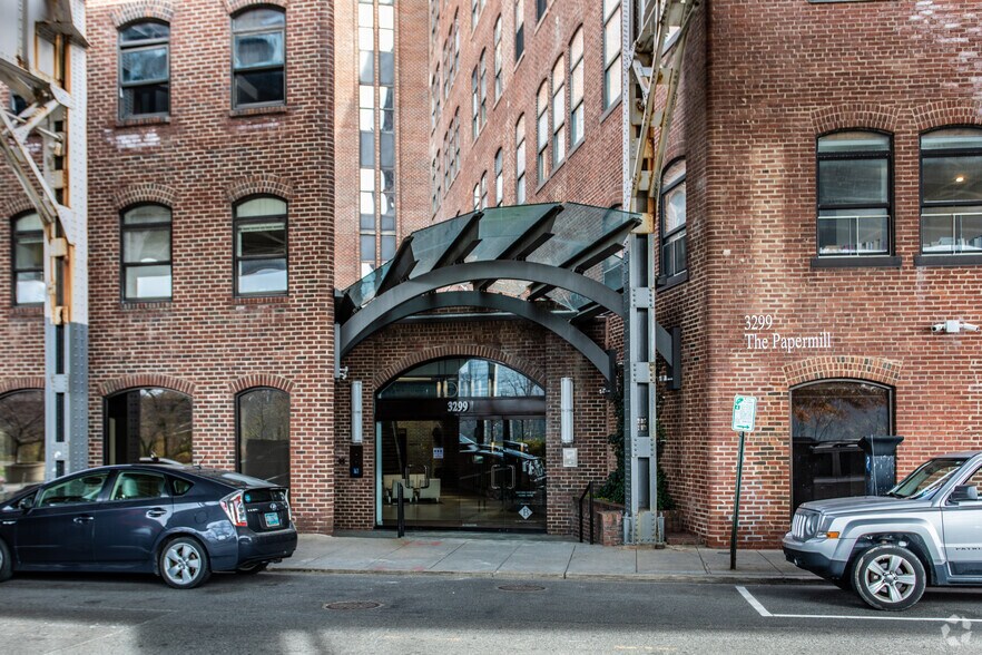 More Photos Of 3299 K St NW, Washington Office For Lease