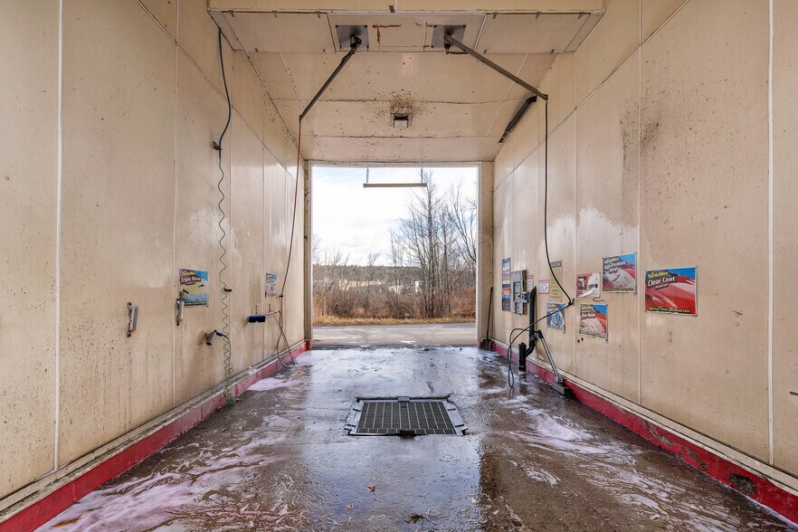 More Photos Of 329 Daniel Webster Hwy, Meredith Carwash For Sale