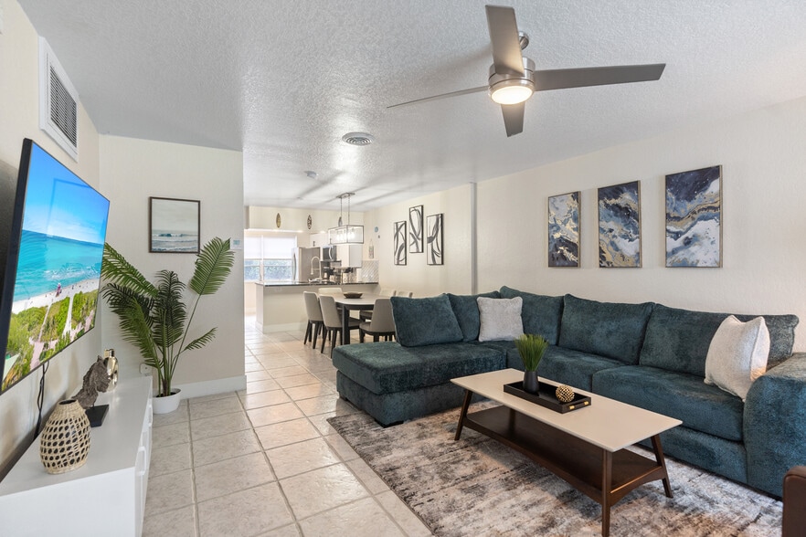 More Photos Of 1520 NE 51st St, Fort Lauderdale Apartments For Sale