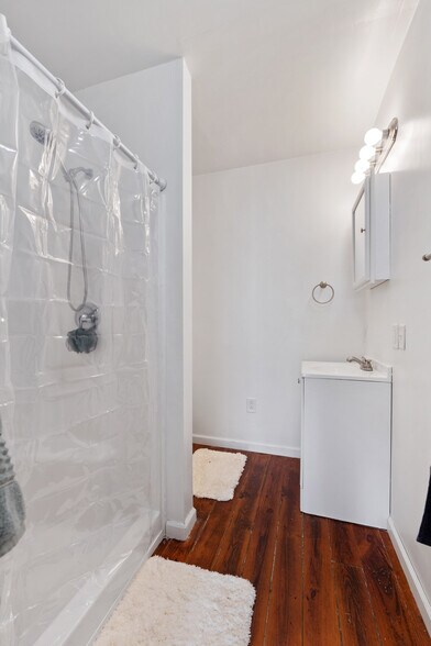 More Photos Of 5346 Canal St, Durhamville Storefront Retail Residential For Sale