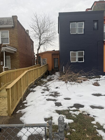 More Photos Of 2449 Shirley Ave, Baltimore Flex For Sale