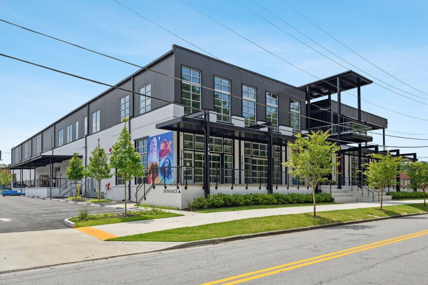 More Photos Of 159 Armour Dr NE, Atlanta Showroom For Lease