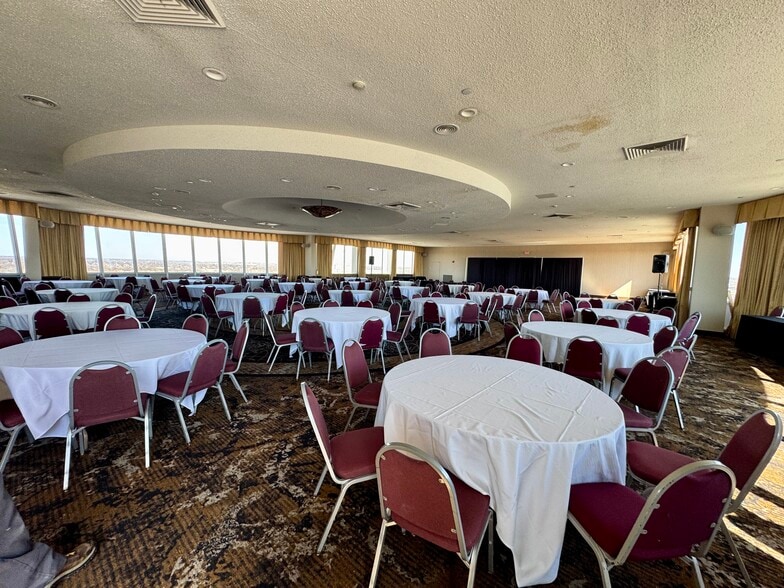 More Photos Of 1050 6th Ave, Des Moines Hotel For Sale