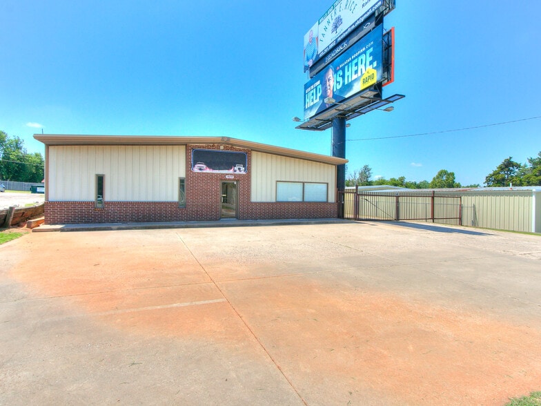 More Photos Of 1608 E State Highway 152, Mustang Warehouse For Sale