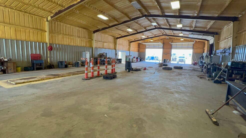 More Photos Of 13616 N 2920 Rd, Dover Warehouse For Sale