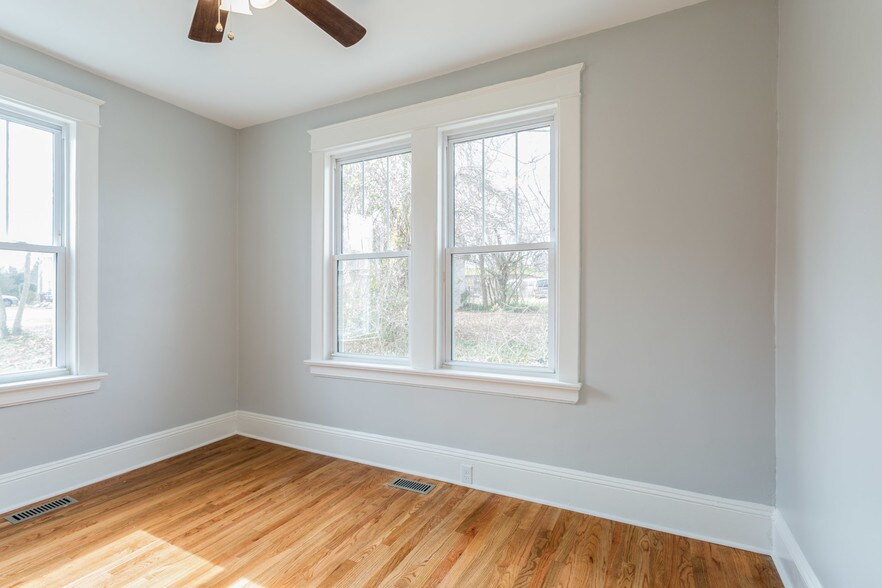 More Photos Of 804 Edenton St, Raleigh Office For Lease