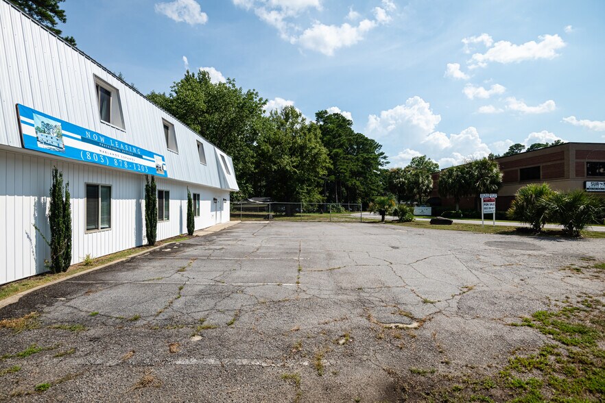 More Photos Of 123 Lawand Dr, Columbia Office Residential For Sale