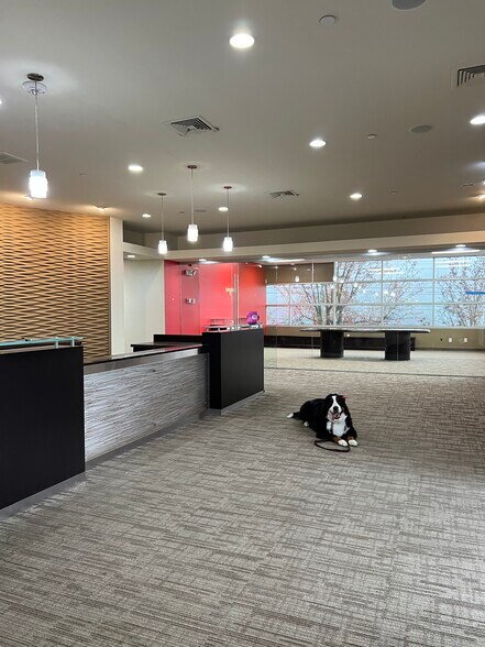 More Photos Of 30201 Orchard Lake Rd, Farmington Hills Office For Sale