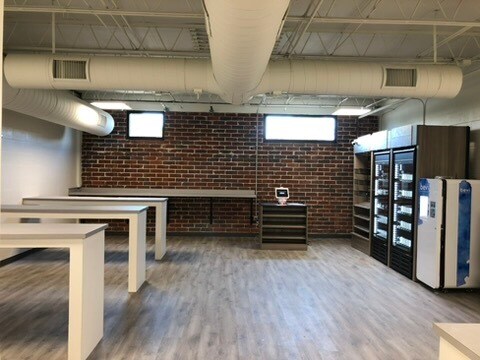 More Photos Of 3600 N 75th Ter, Pinellas Park Loft Creative Space For Lease