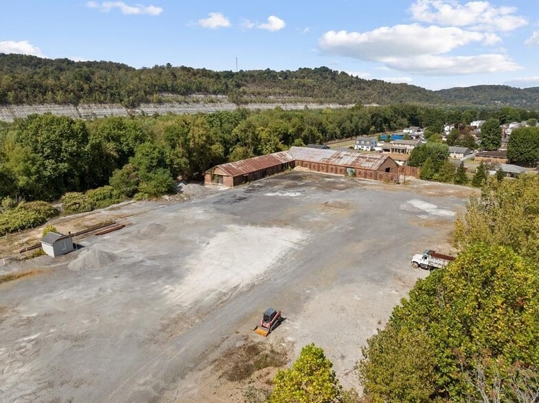 Primary Photo Of 1313 Wheeling Ave, Glen Dale Industrial For Sale