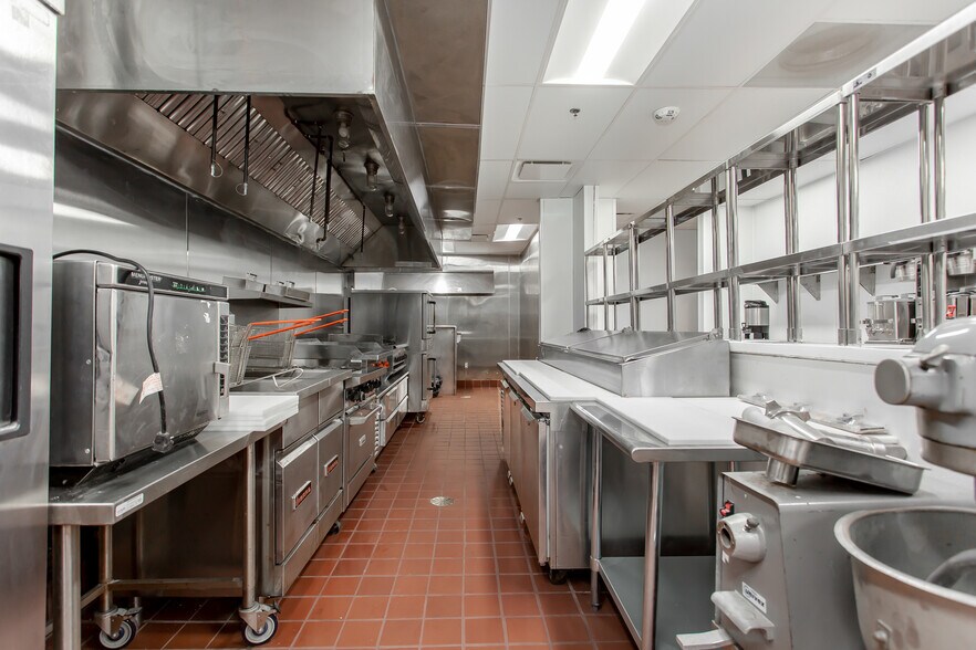 More Photos Of 10841 Composite Dr, Dallas Lodge Meeting Hall For Sale