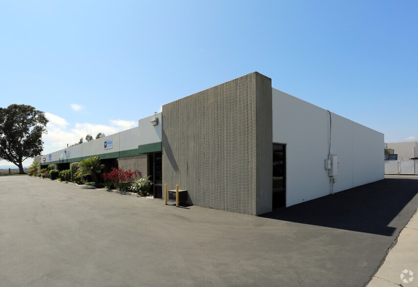 More Photos Of 15102 Bolsa Chica St, Huntington Beach Light Manufacturing For Lease