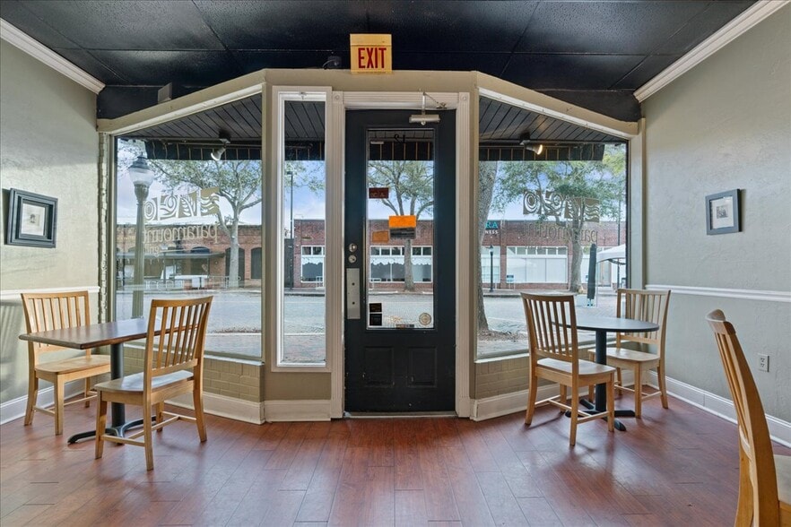 More Photos Of 14 SW 1st Ave, Gainesville Storefront For Lease