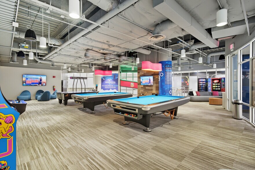 More Photos Of 1950 Innovation Way, Libertyville Unknown For Lease