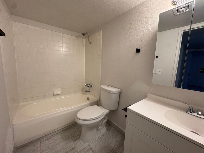 More Photos Of 5735 S Morris Blvd, Tucson Apartments For Sale