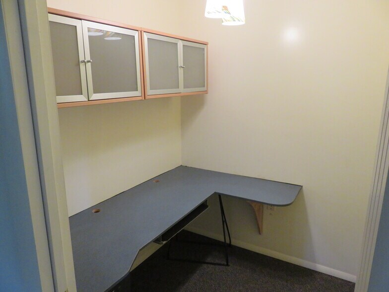 More Photos Of 1239 W Main St, Jenks Medical For Sale