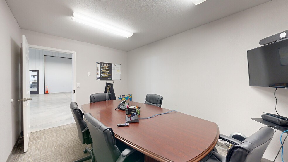 More Photos Of 3088 Gabel Rd, Billings Flex For Sale